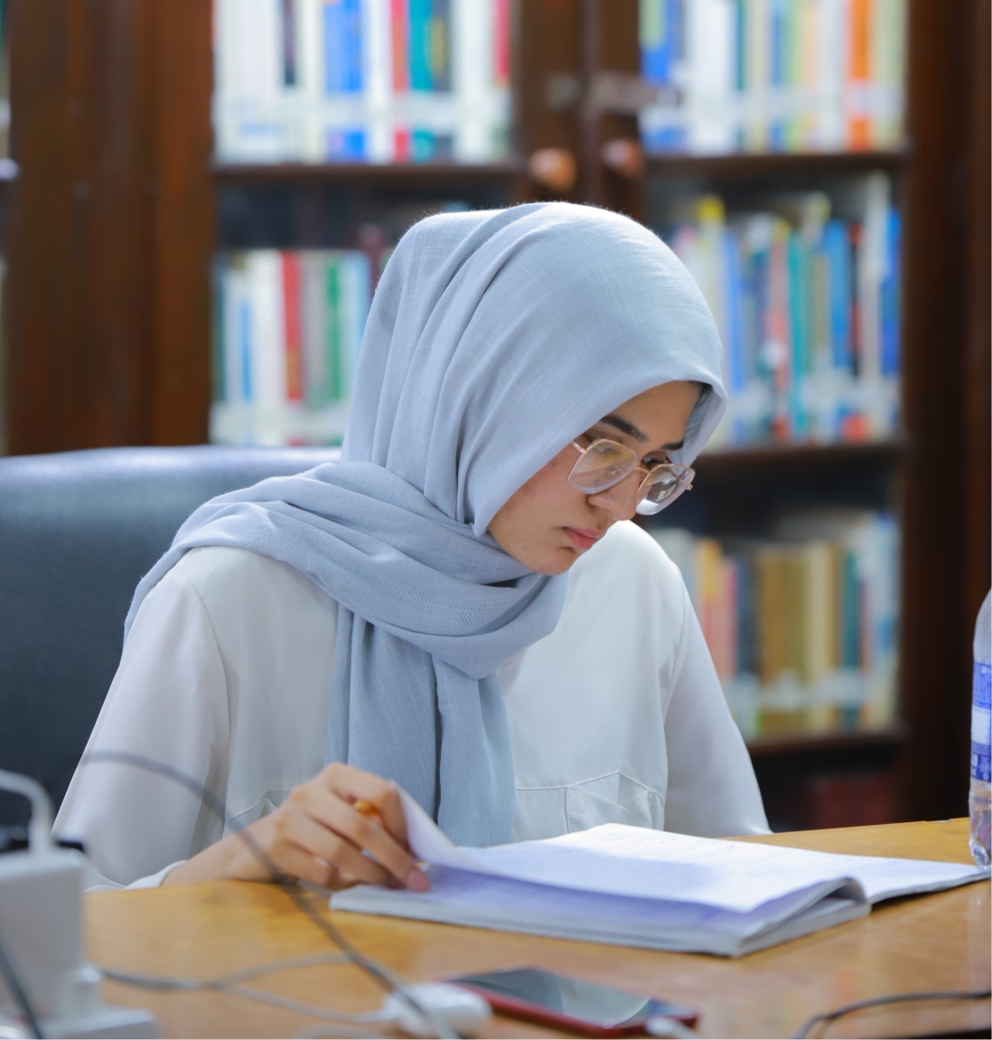 Student studying in the library